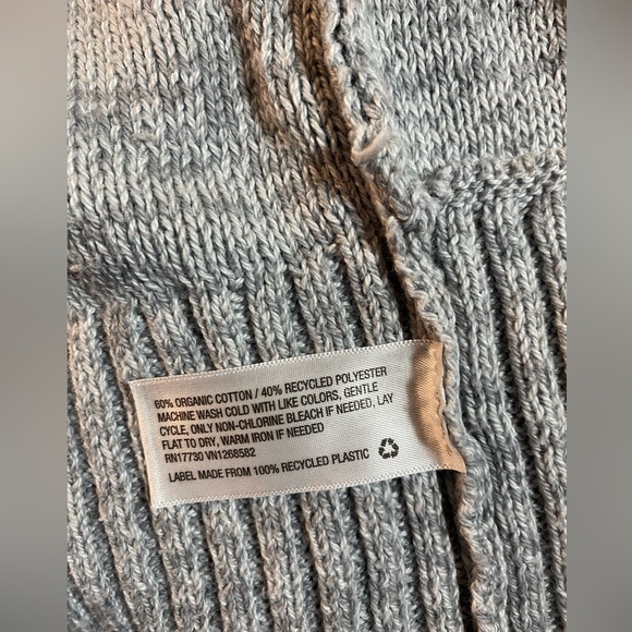 Mossimo Women’s Size Medium Sweater - Picture 2 of 5